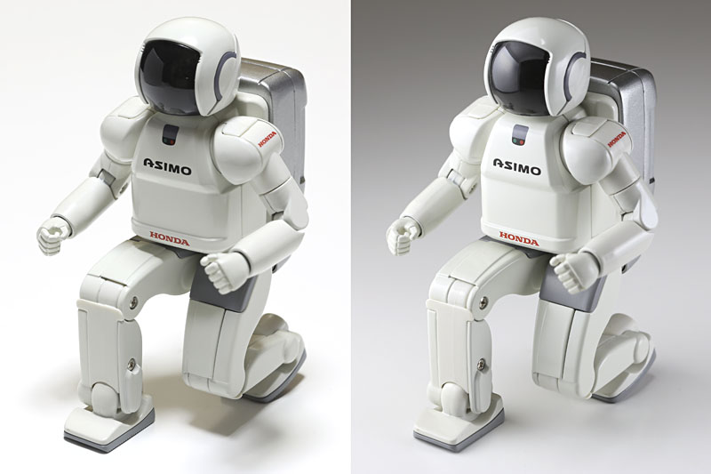 大里化工の「フォトラ PH-004 簡易デジタル撮影キット」。ディフューザー（拡散板）付き照明で、フタがレフ板になっている。右端の写真は、左が一般の蛍光灯下で撮ったもの、右がフォトラで撮ったものだ。本体の照明器具部分は2個で1セットとなる。2万9800円で販売しているショップが多い