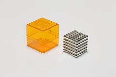 手軽でコンパクトな撮影用照明「フォトラ」 - ケータイ Watch Watch