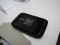SoftBank 4GとEMOBILE LTE対応の「Pocket WiFi 203Z」 - ケータイ Watch
