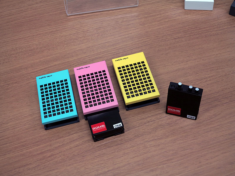 ロームとアクアフェアリーが開発したモバイル向け水素燃料電池の試作品