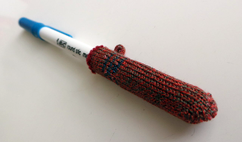 ペンのおしりの方にTOUCH Pen Capを被せるのが正解