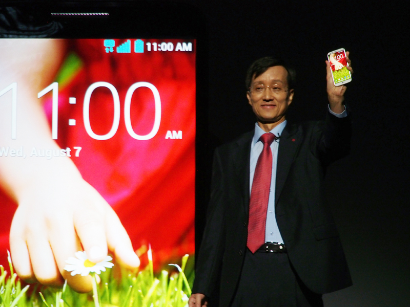 LG Mobile CommunicationsのCEO、パク・ジョンソク氏が、G2のコンセプトである「ユーザーからの学び（Learning from you）」というコンセプトを解説した