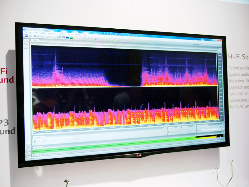 G2と一般的な機種で比較した、音楽再生時の周波数。G2の方が、幅広い周波数の音をきちんと再現できている