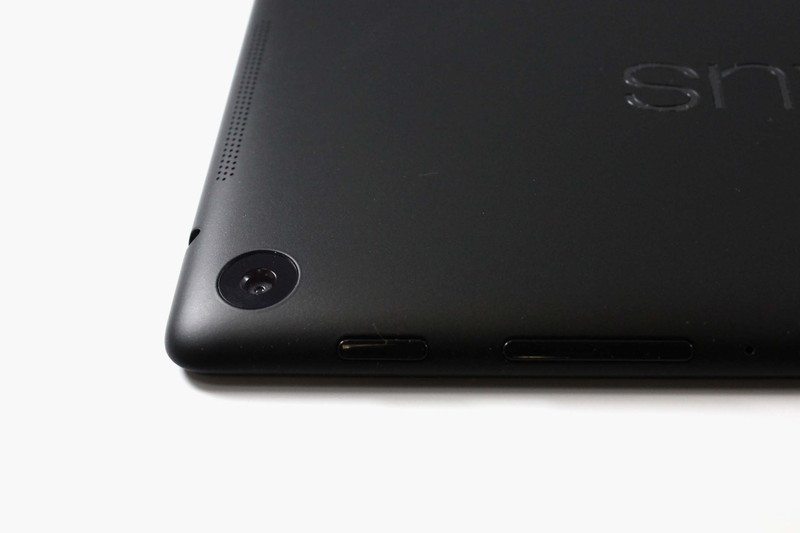 背面カメラは500万画素