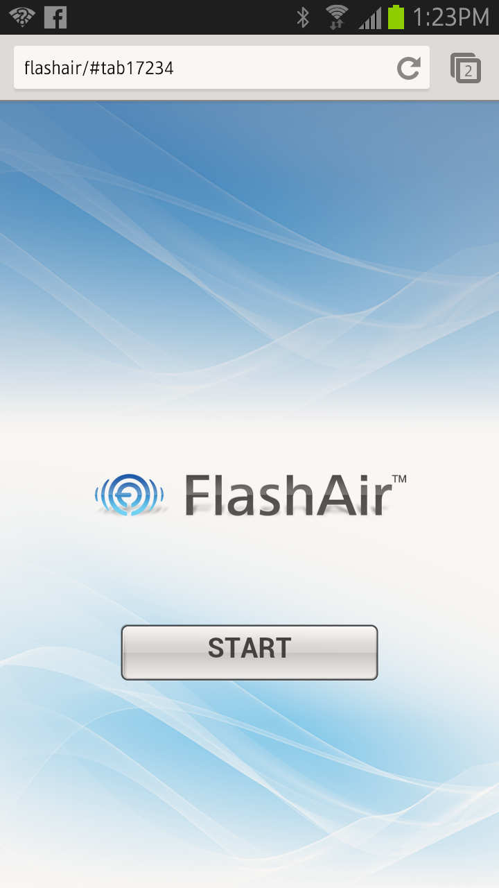 カードをカメラに入れて電源を入れ、端末のWebブラウザでhttp://flashair/にアクセス（画面はAndroid版のChrome）
