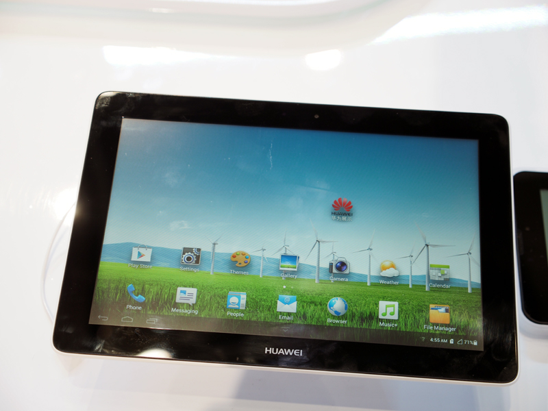 LTEに対応した10.1インチタブレットの「Media Pad 10 Link+」