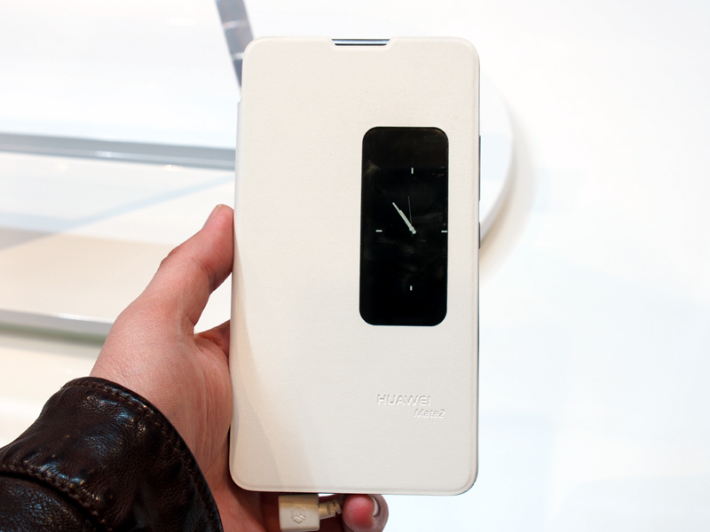 フリップ型のカバーといったオプションも用意されている