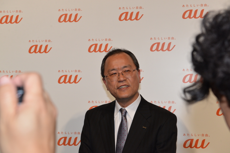 田中氏は発表会後の囲み取材にも応じた。LTEのエリアを拡大しているのはVoLTEを睨んだものだが、詳細は「今それを言うと、ネタが無くなっちゃう」とのこと