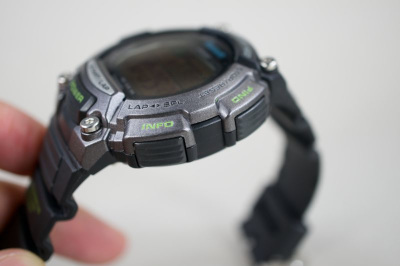 iPhoneの新着通知は腕で受ける！カシオの「STB-1000」 - ケータイ