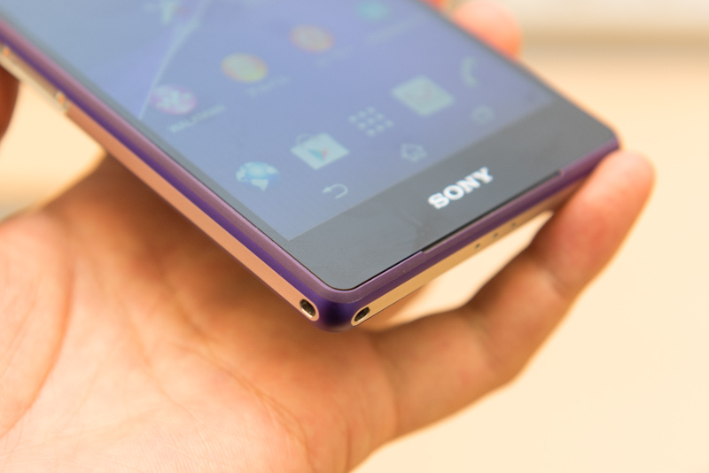 樹脂と金属の境目は非常に滑らか。コーナーの球形は少し大きくなった