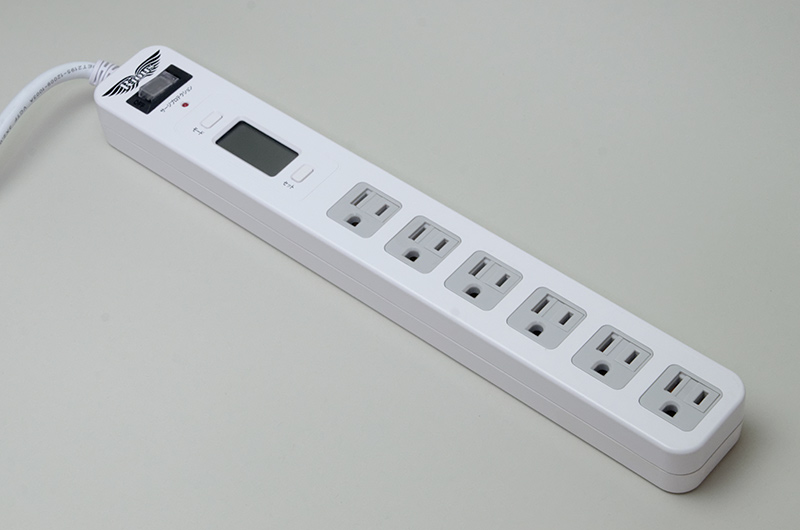 消費電力などを本体の液晶画面に表示するRious