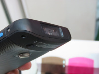 アイニックス、搭載OSを選べる頑丈な業務用スマホ「BP180」 - ケータイ