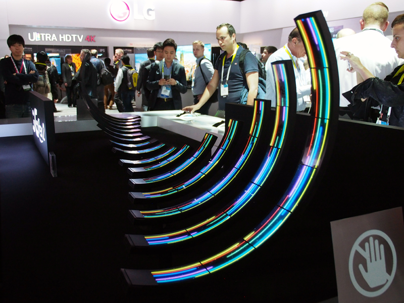 複数台を並べたオブジェのような展示も