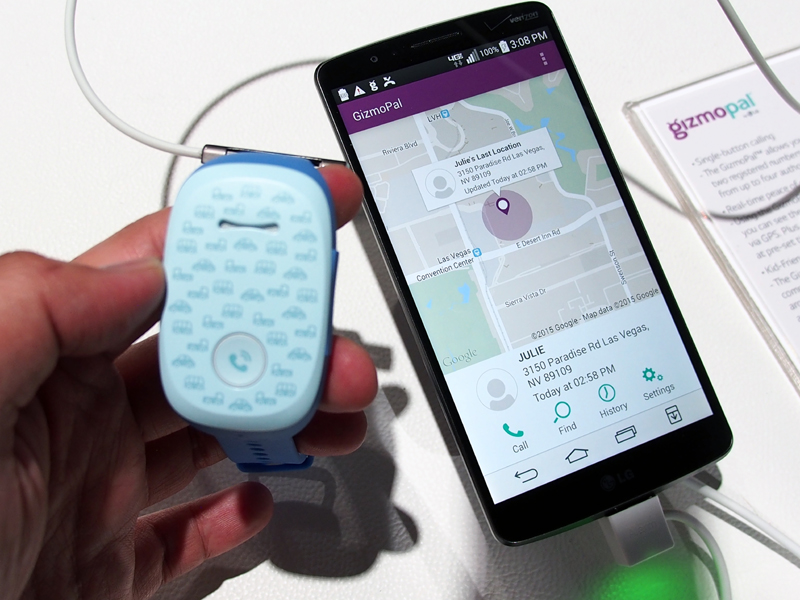 GPSで子どもの位置を特定できる「gizmopal」。音声通話にも対応する