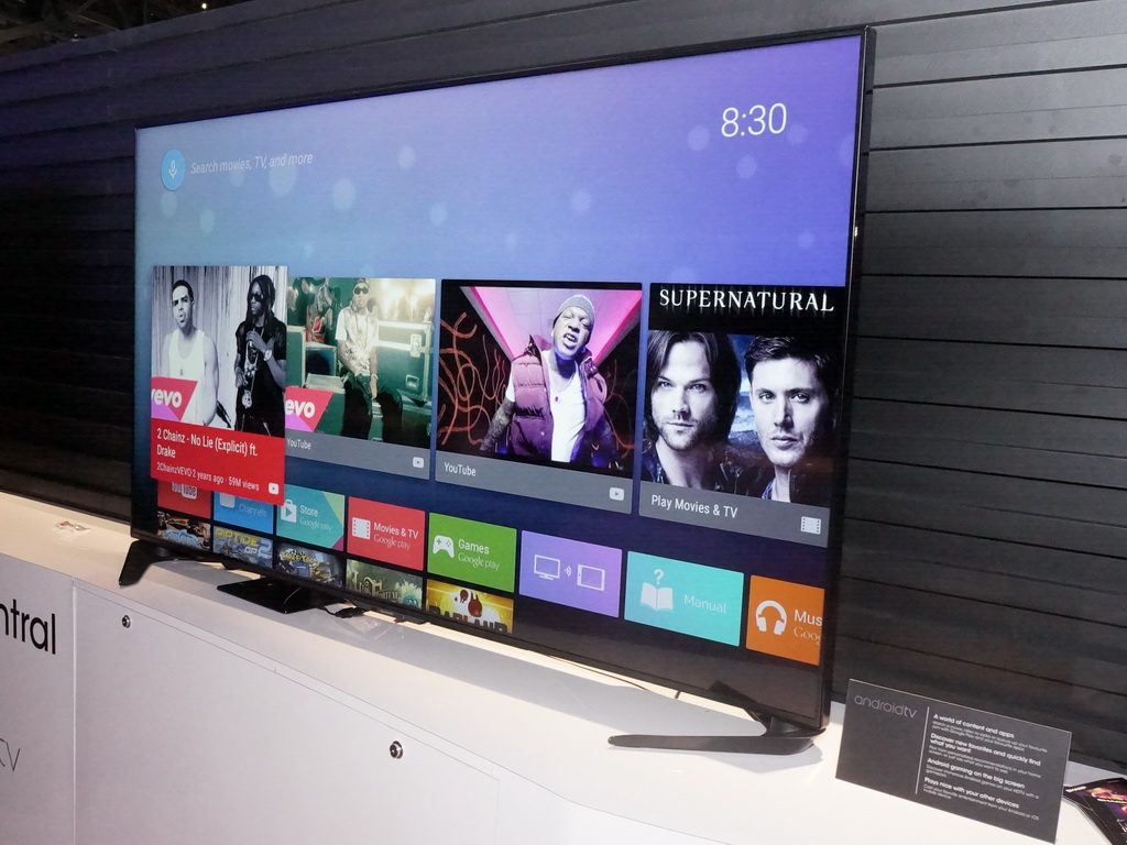 シャープはAndroid TVを採用。コンテンツのサムネイルが並ぶホーム画面