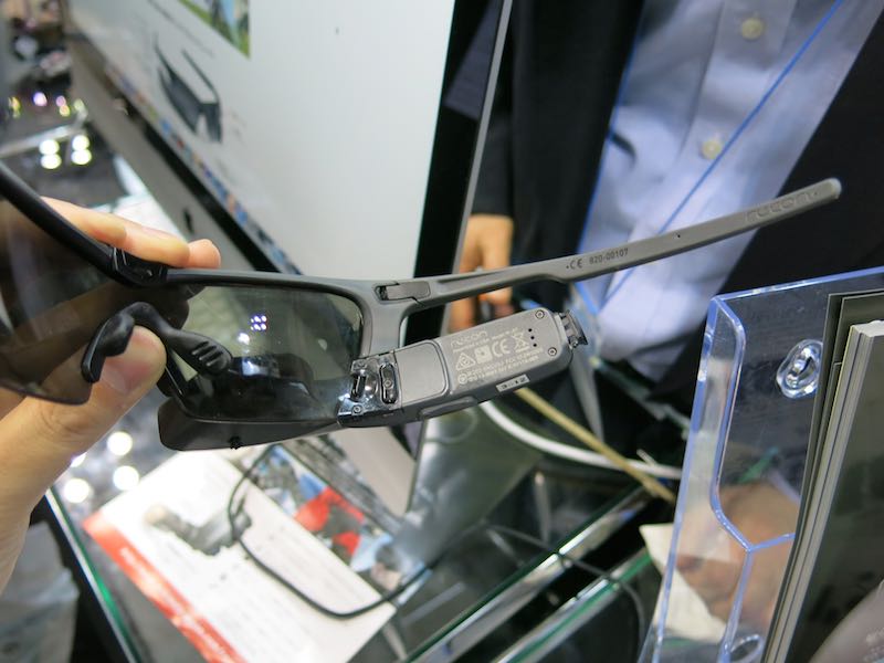 Recon Jetの裏面。メインモジュールをよく見ると日本の技適認証マークが付いている