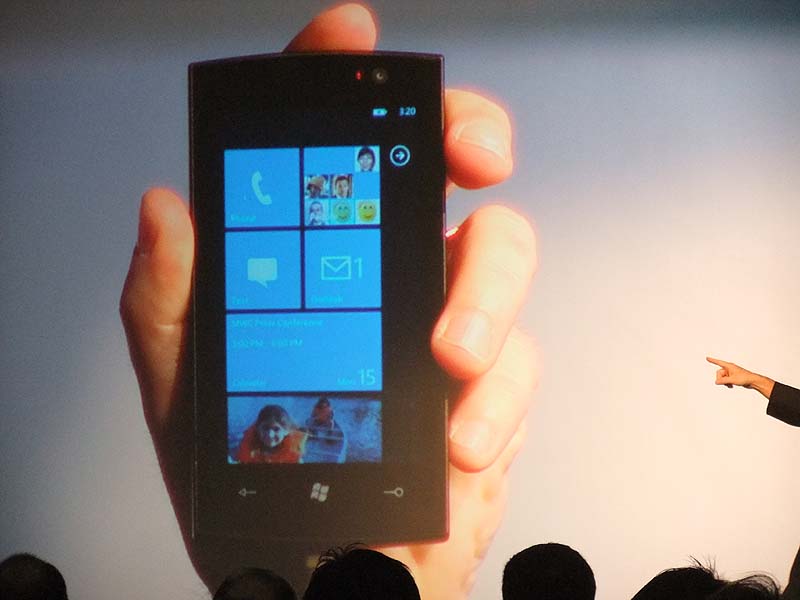 2010年発表の「Windows Phone 7」