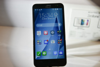ASUS、ZenFone 2を5月16日発売 - ケータイ Watch