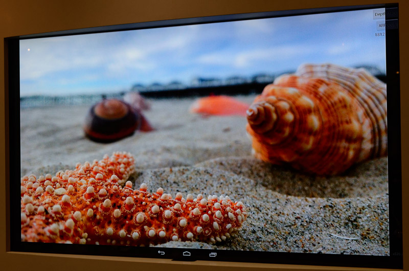 手前や奥、または全体にフォーカスの合った映像を作り出せる「UbiFocus」