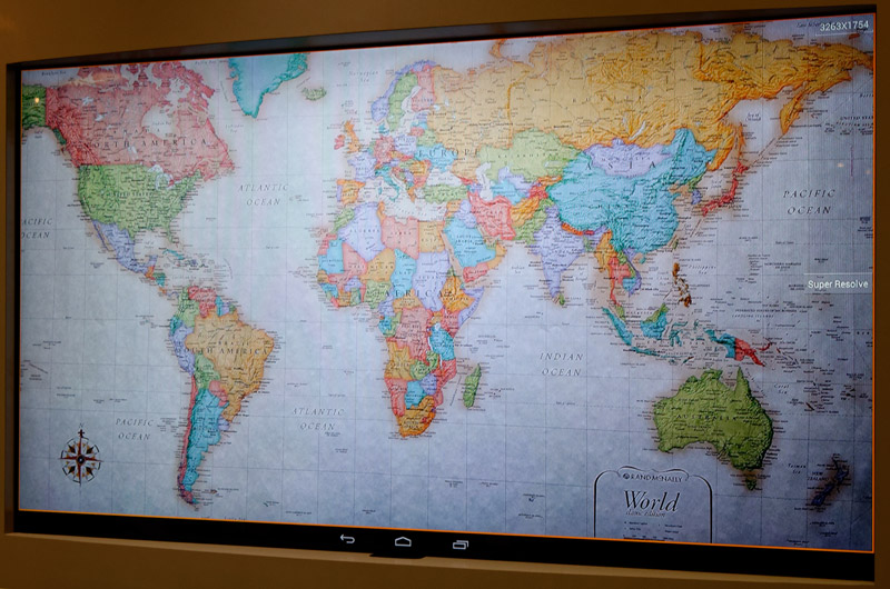 「OptiZoom」のデモでは、カメラではなくキャプチャー済みのグラフィックが用いられた
