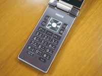 AQUOS SERIE SHV32」「AQUOS K SHF32」開発者インタビュー] au向け