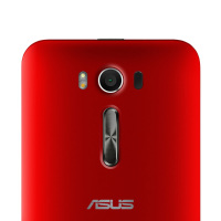 レーザーオートフォーカス搭載の「ZenFone 2 Laser」、2万7800円で8月8