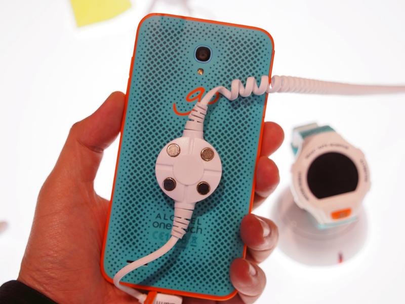 ポップなカラーリングとアクティブな機能が特徴の「GO PLAY」