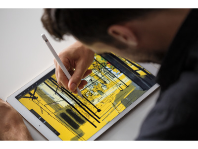 iPadPro13インチWi-FiモデルApple Pencil Pro付き 13インチiPad Pro Wi‑Fiモデル 256GB（標準ガラス搭載）- スペース