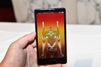 エヴァスマホ、セブン-イレブン限定で発売へ - ケータイ Watch