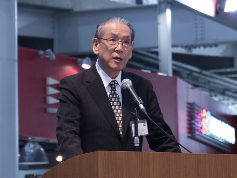 システムを解説した緊急ヘリ病院ネットワーク 理事の益子邦洋氏