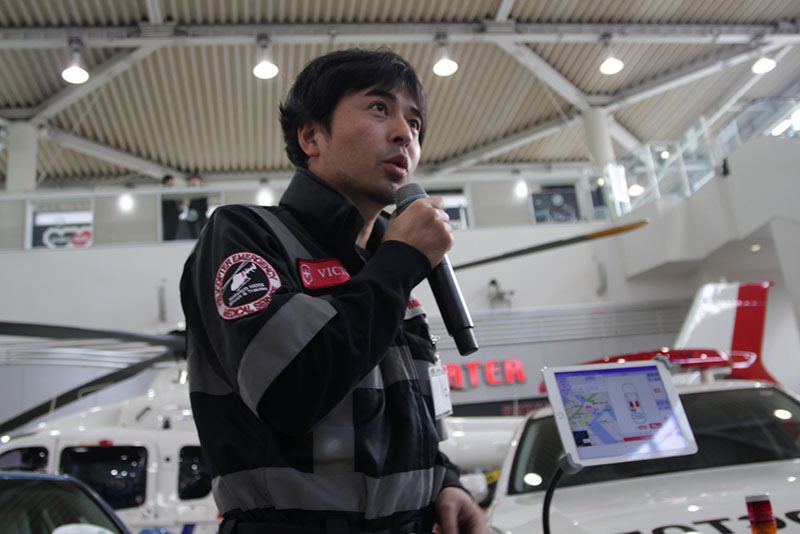 デモンストレーションを行った日本医科大学千葉北総病院のフライトドクター、本村友一氏