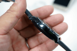 サムスンのスマートウォッチ「Gear S2/S2 classic」国内登場、ドコモと