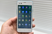 UPQのスマホ「A01」のマイナーチェンジモデル「A01X