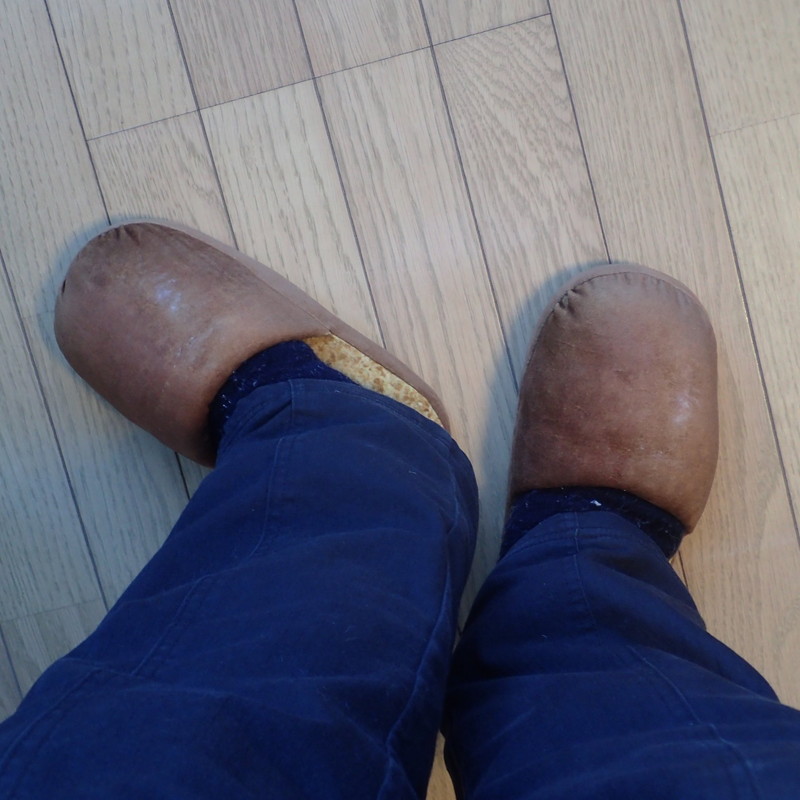 足裏が当たるところは少しハードな作りだが安定性がありグッドだ