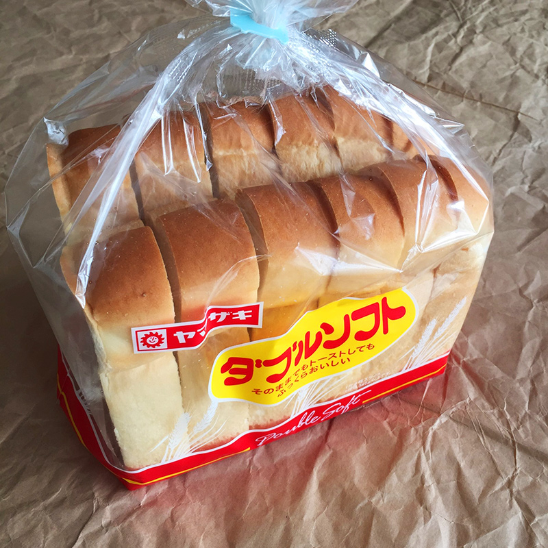 使うのは超高級食パン……ではなく近所のコンビニで買った厚切りパン