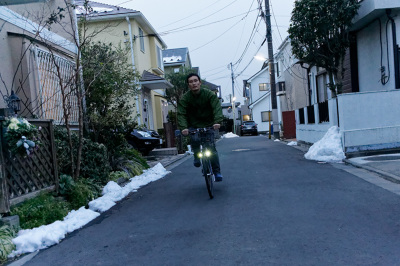 電池レス&摩擦ゼロ、次世代感あふれる自転車ライト「Magnic Light