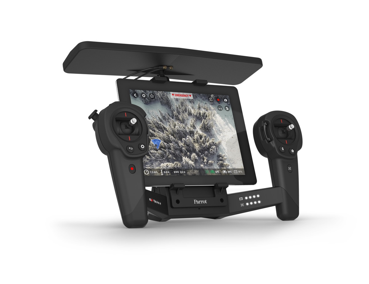タブレットを装着した「Skycontroller」