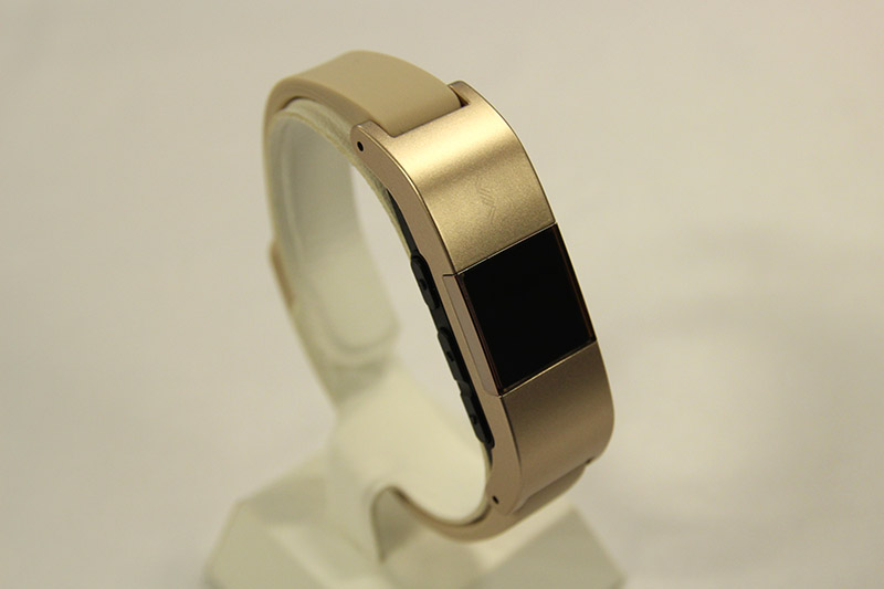 シャンパンゴールド