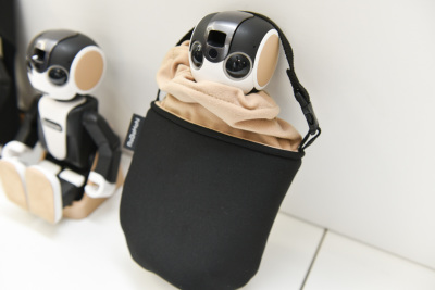 ロボットの未来は“スマホの先”にあった――ロボホン発表会 - ケータイ Watch