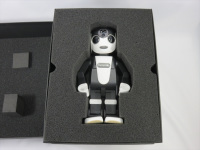 RoBoHoN」ファーストインプレッション] 思わず笑顔がこぼれる