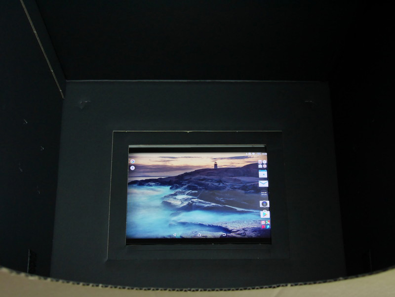 参考までに。Xperia Z3 Tablet Compactではスペーサーに隙間が生まれるため、先述のような対策が必要