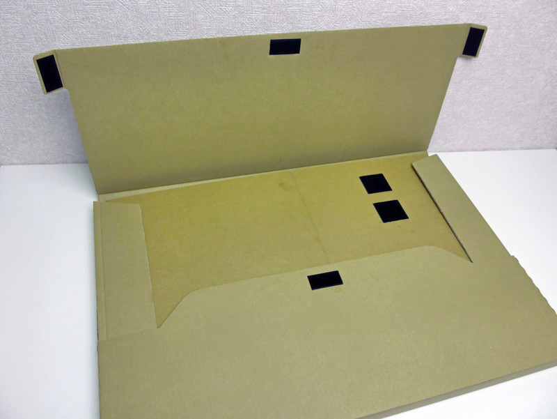 本製品をしまえる段ボールケースも用意されている