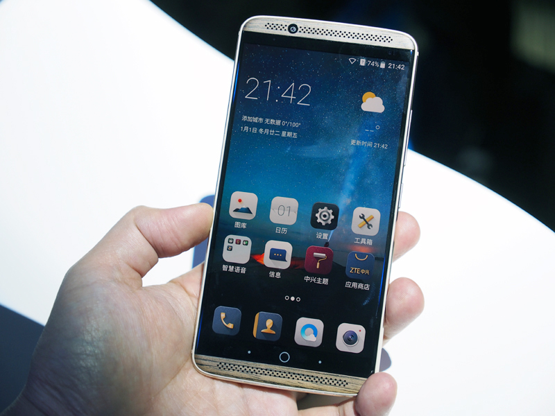 ZTEのフラッグシップモデル「AXON 7」