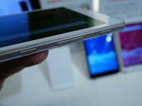 防水防塵、スマホとセットで使いやすい「Qua tab PX」 - ケータイ Watch