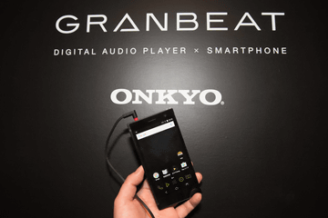 オンキヨーのハイレゾスマホ「GRANBEAT」をオーディオ評論家が