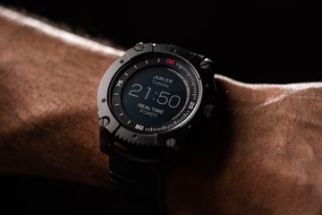 体温で発電、充電不要のスマートウォッチ「MATRIX PowerWatch