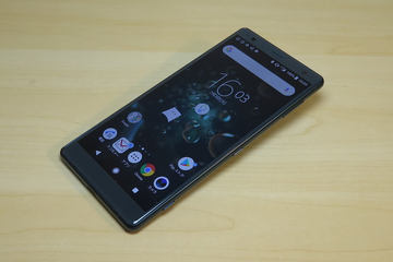Xperia XZ2 Compact SO-05K」はフルHD＋ディスプレイで進化を