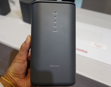 お買い得商品特集 - 販促エクスプレス ドコモ「home 5G」専用の新ルーター「HR02」を試す、先代モデル ルーター・ネットワーク機器