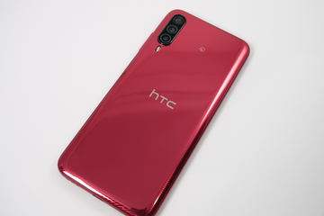 HTC Desire 22 pro」チェリーブロッサム、12日発売 - ケータイ Watch