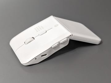 新品ですが、箱はないので… 10年経った今なら新製品としても通りそうな「Useless Box